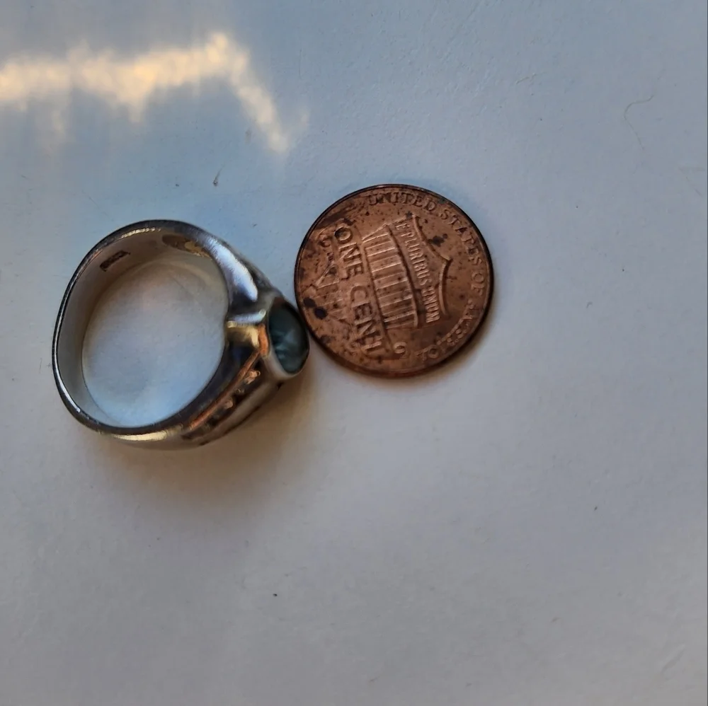 Elegant 925  Silver and Blue Women's Ring Size 7
